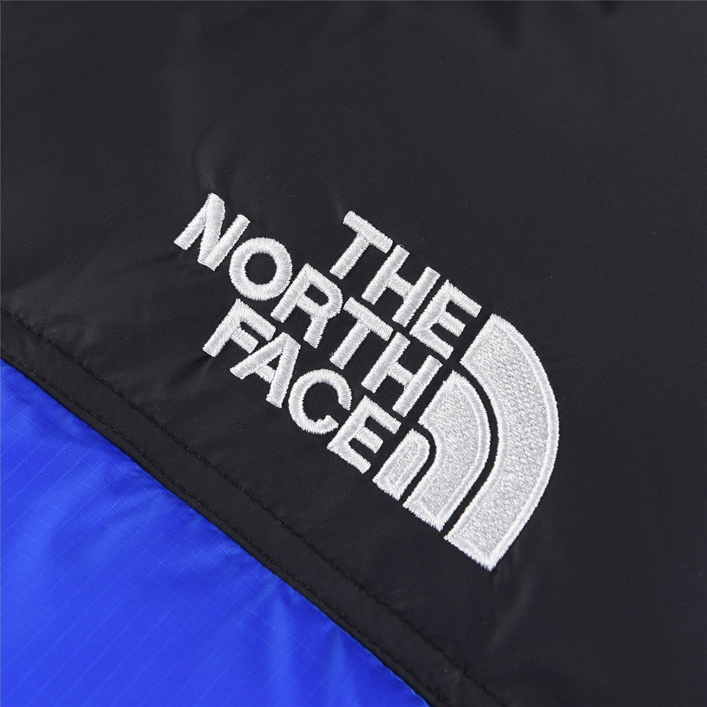 THE NORTH FACE MEN'S BLUE TNF 1996 RETRO NUPTSE JACKET