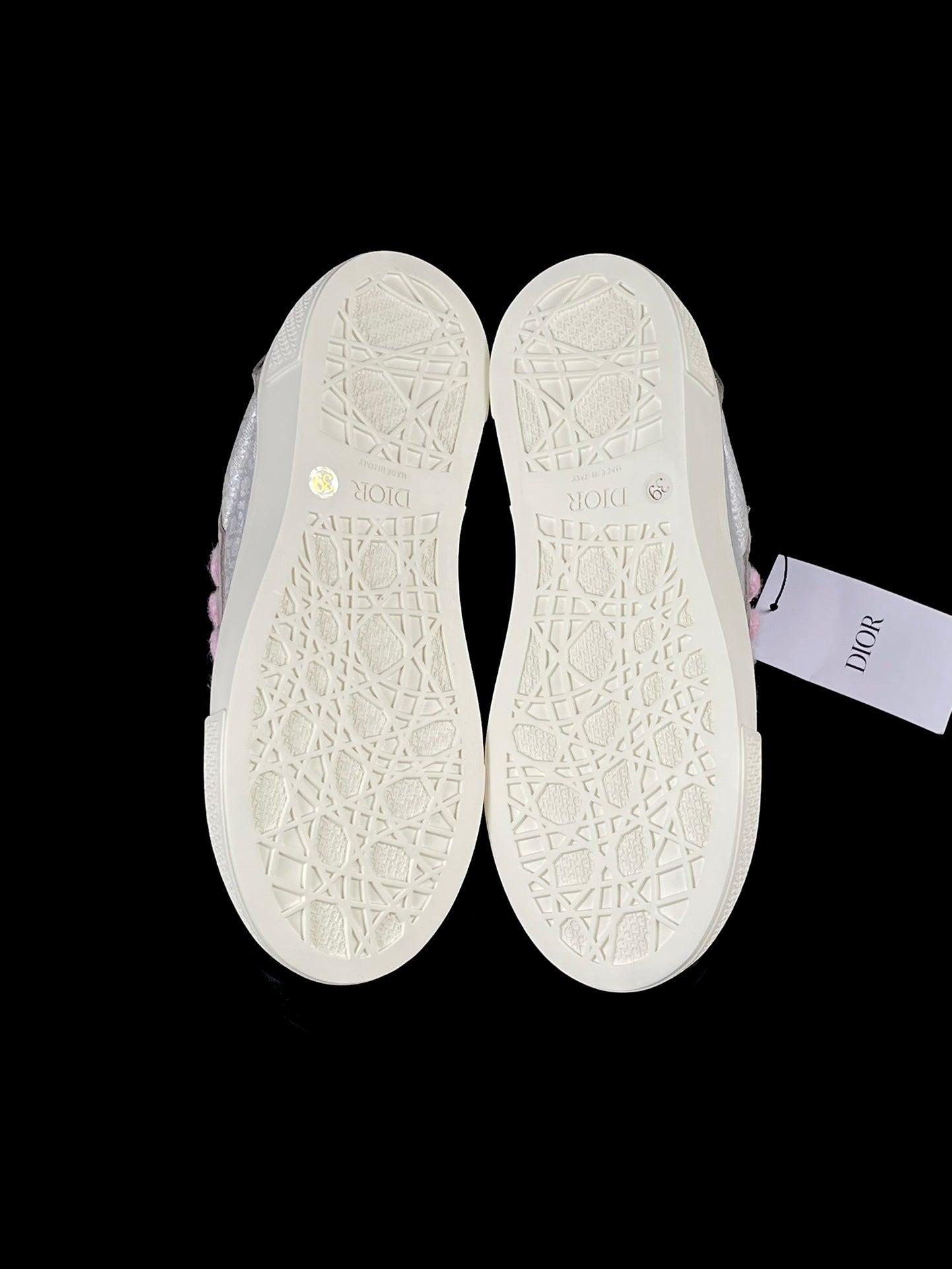 DIOR B33 Low-Top Sneaker in Grey Dior Oblique Jacquard with Pink Mohair Laces