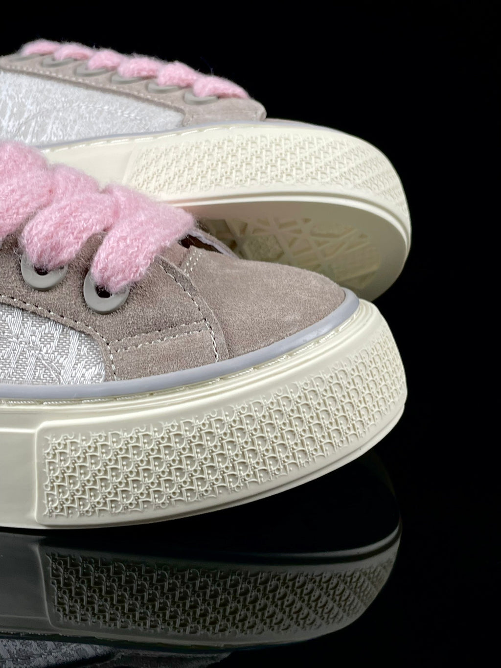 DIOR B33 Low-Top Sneaker in Grey Dior Oblique Jacquard with Pink Mohair Laces